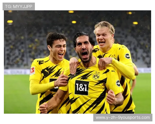 多特蒙德禁区内人数优势明显